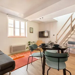 Au Qui Dort - Magasin Apartment