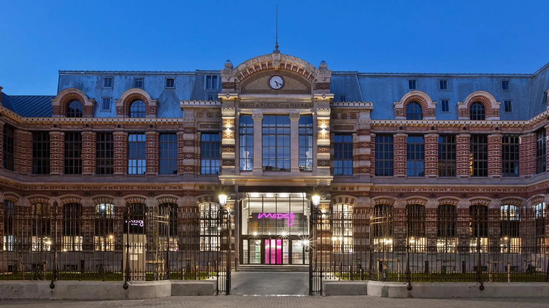 Moxy Lille City